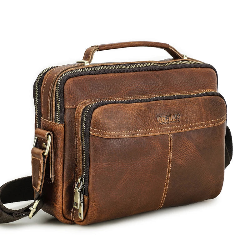 Bolsa Masculina Tiracolo de Couro Genuíno Logan Tablet 10”