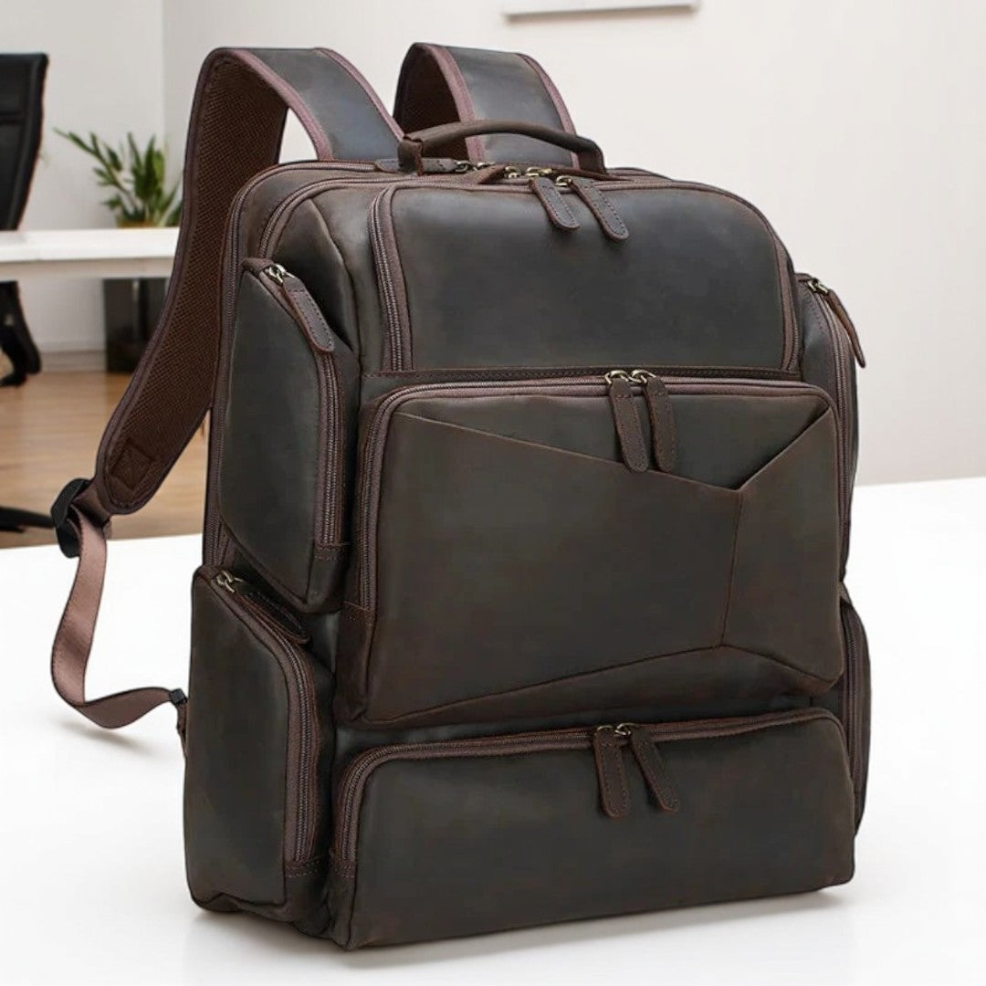 Mochila de Couro Legitimo para Notebook 17"James