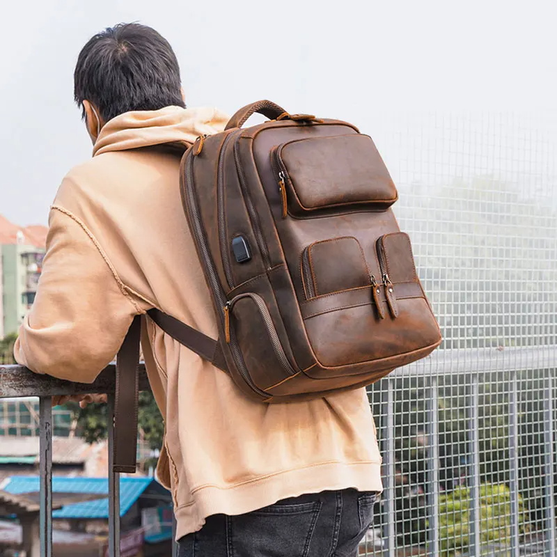 Mochila de Couro Legitimo para Notebook 17pol Genebra Marrom