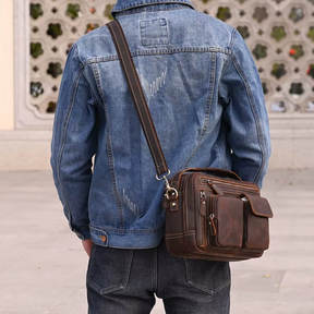 Bolsa Masculina Tiracolo de Couro Genuíno Bergamo