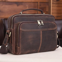 Bolsa Masculina Tiracolo de Couro Genuíno Logan Tablet 10”