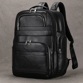 Mochila de Couro Legitimo para Notebook 17 pol com Conexão Usb Black Bull